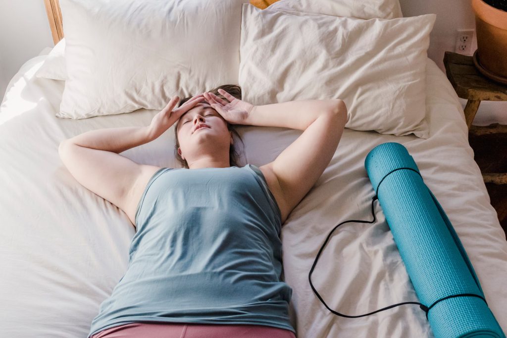 Comment l’exercice physique améliore la qualité du sommeil